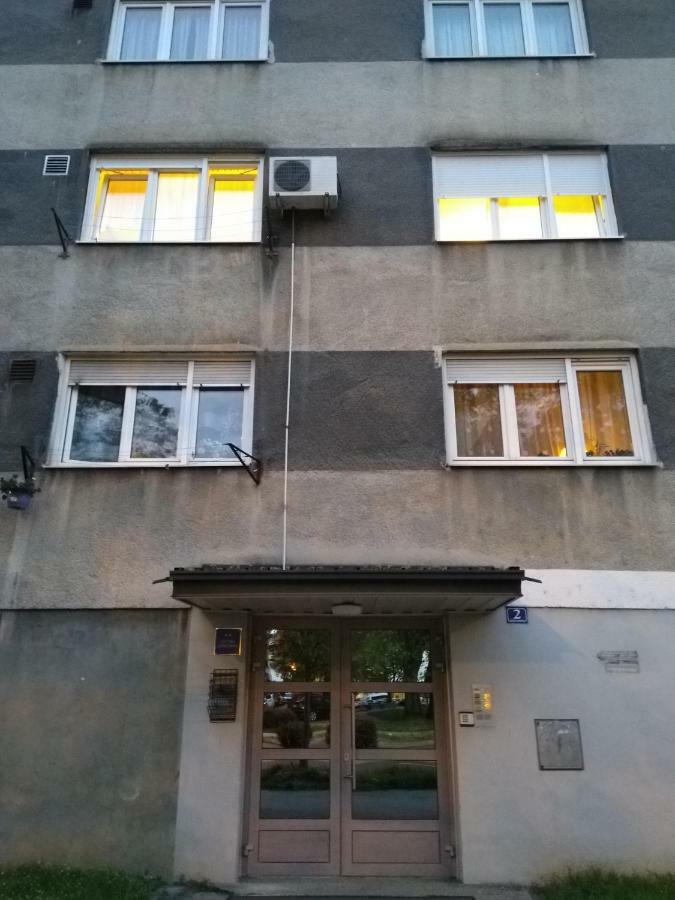 Studio Apartman Tvrtko Varazdin Exterior photo